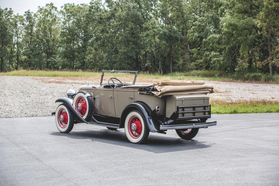  Chevrolet Confederate 4-Door Phaeton (1BA) 1932 года  (фото 10 из 14)